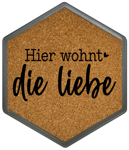 Kork Untersetzer mit Flaschenöffner und Hier wohnt die Liebe Motiv